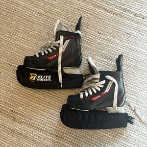 Youth CCM Jetspeed Hockey Skate with guards